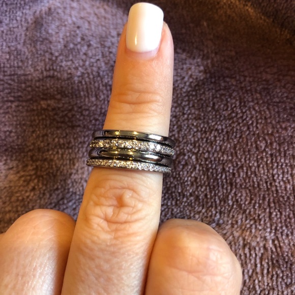 henri bendel Jewelry - ⚡️⚡️⚡️Henri Bendel stacking rings- size 6